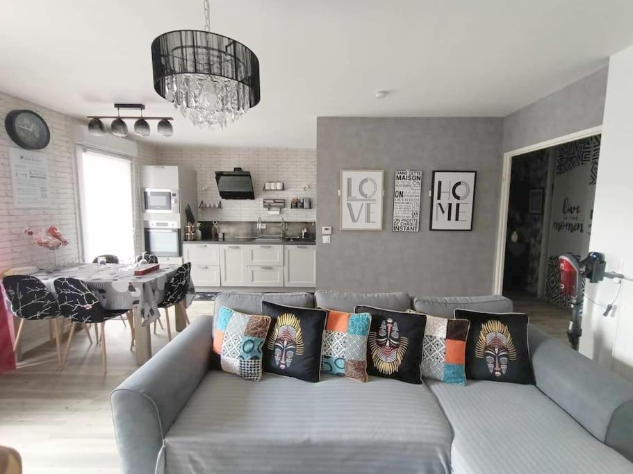 Appartement 4 Pieces - La Rose Des Yvelines - Classe 3 Etoiles Trappes Exterior photo